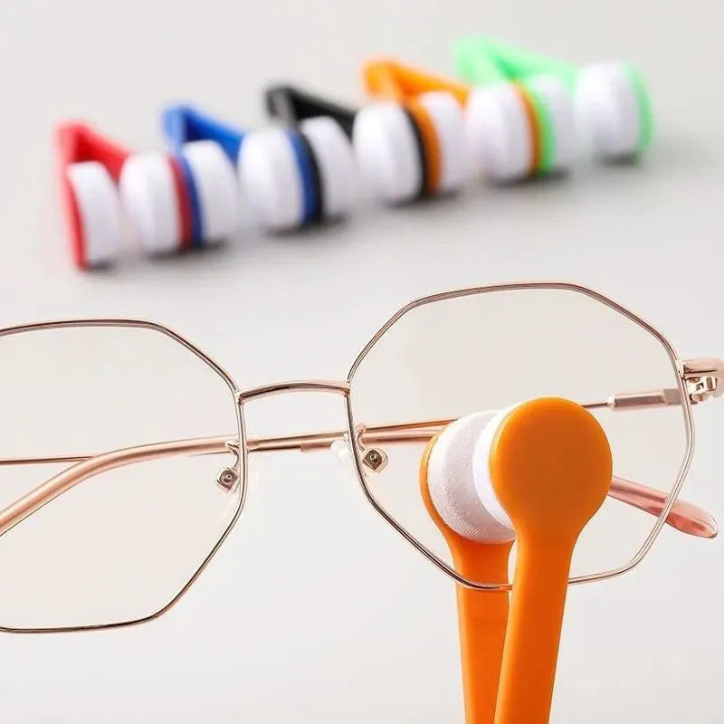 Microfiber glasses cleaner