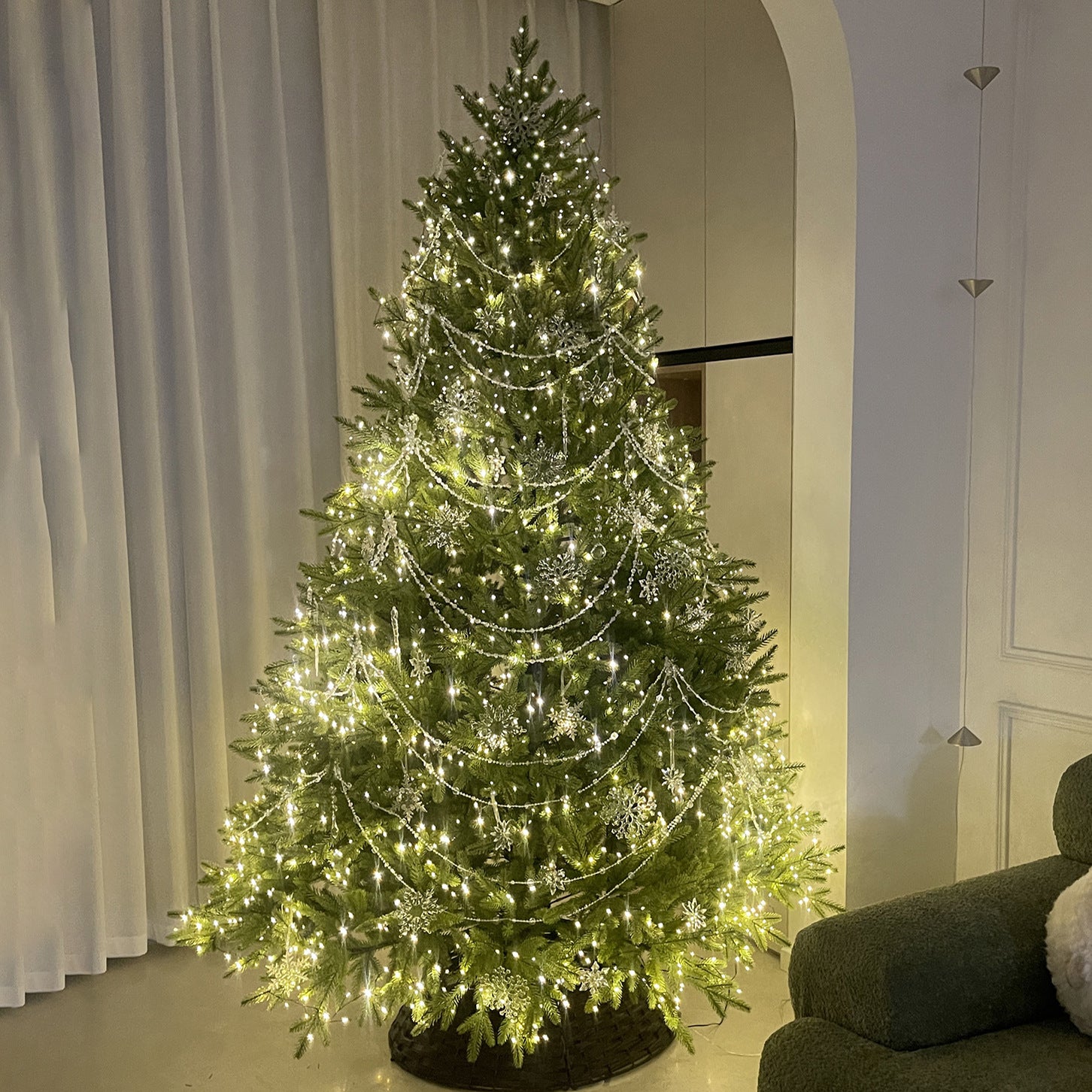 Pure pe Christmas tree