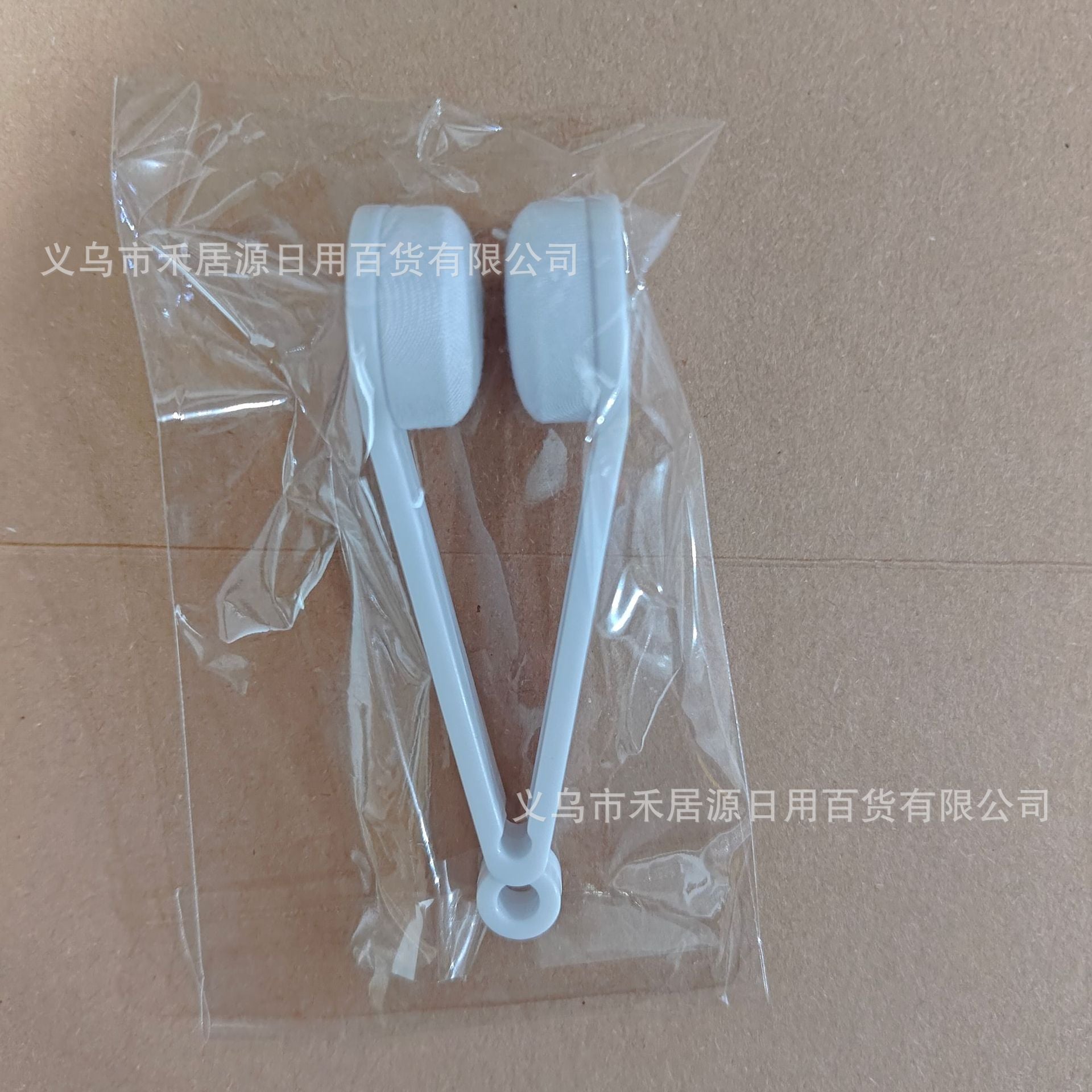 Microfiber glasses cleaner