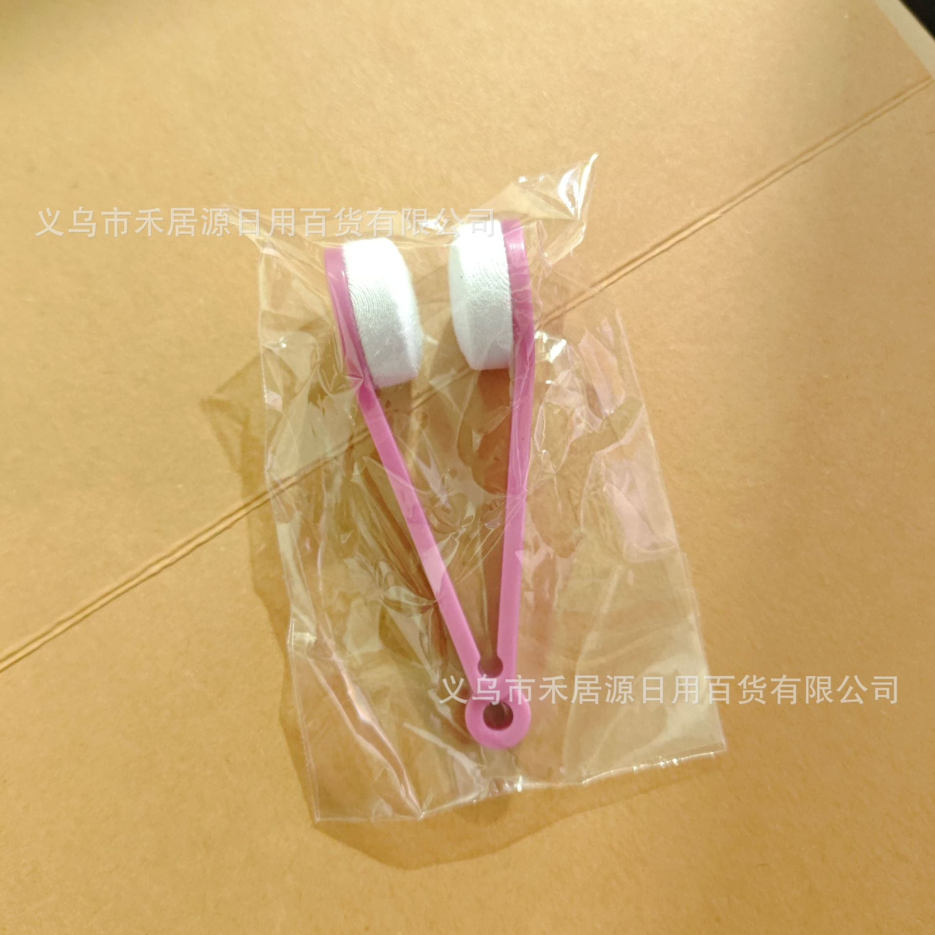 Microfiber glasses cleaner